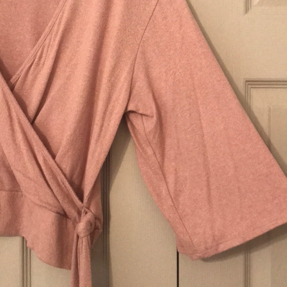 Pink sweater - Picture 2 of 4